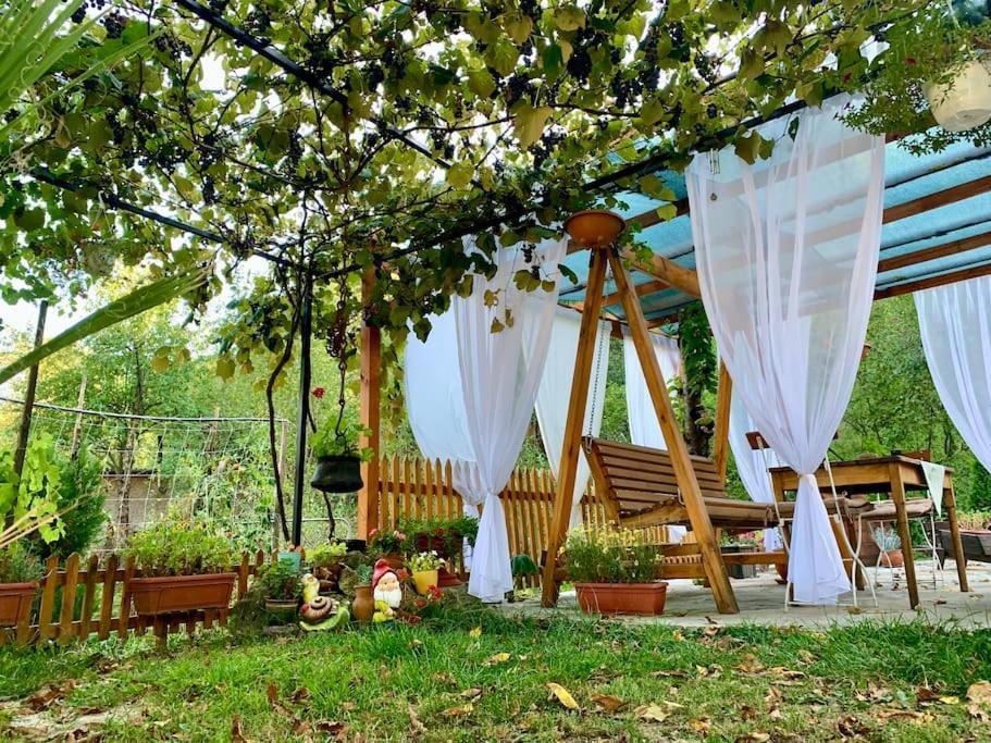 Sun House Ξενοδοχείο Τριάβνα Εξωτερικό φωτογραφία