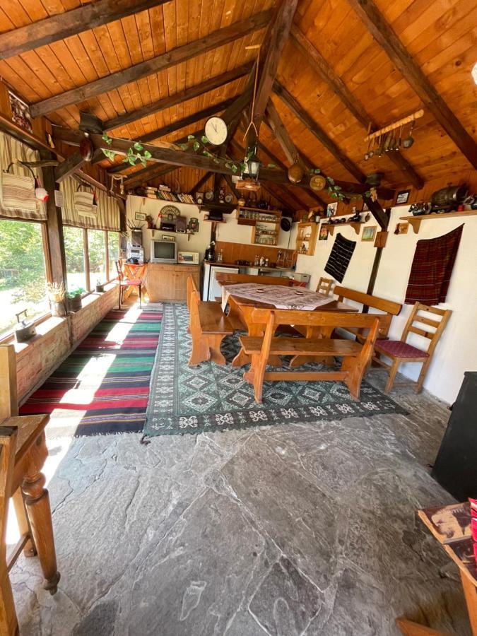 Sun House Ξενοδοχείο Τριάβνα Εξωτερικό φωτογραφία
