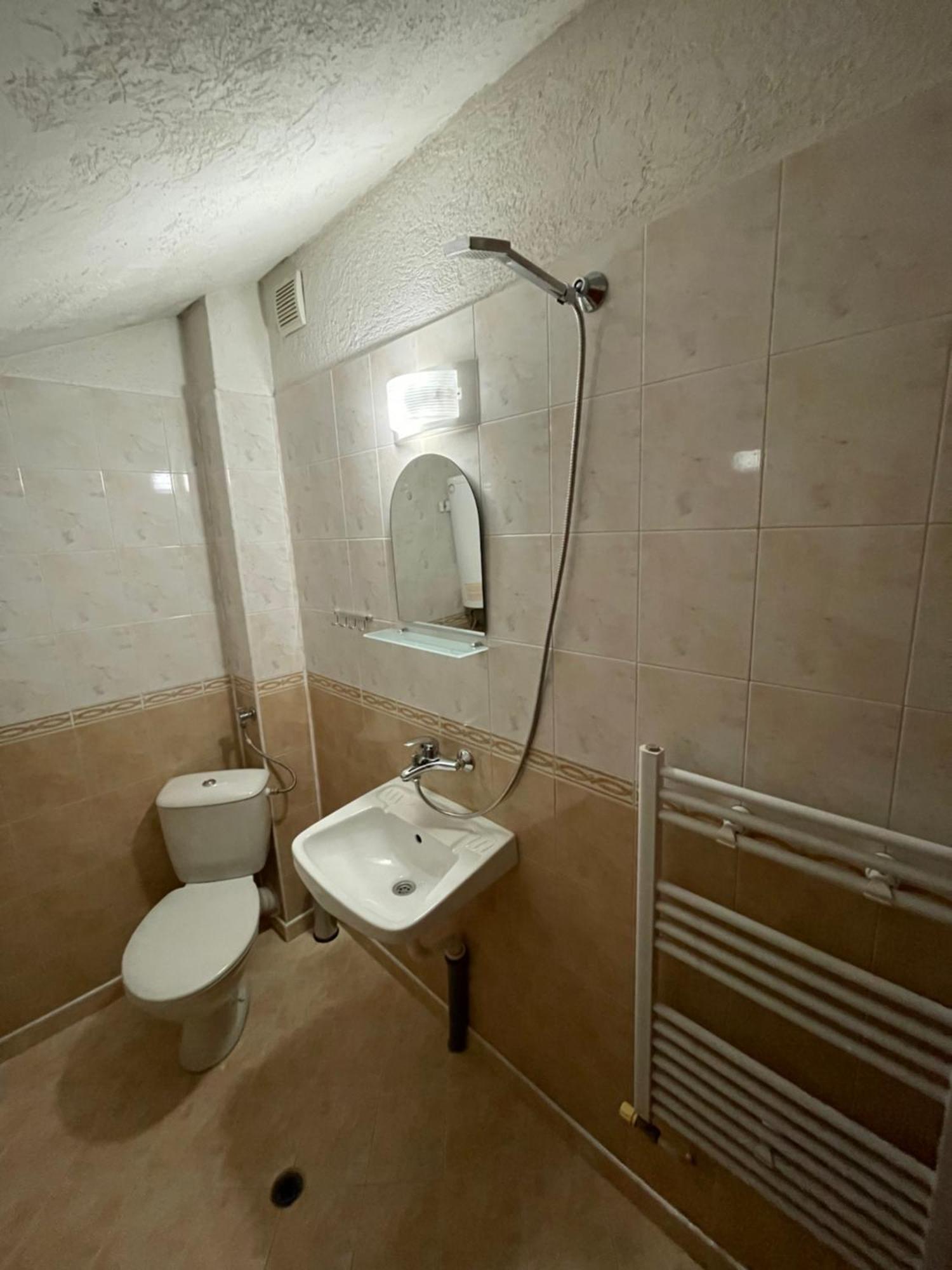 Sun House Ξενοδοχείο Τριάβνα Εξωτερικό φωτογραφία