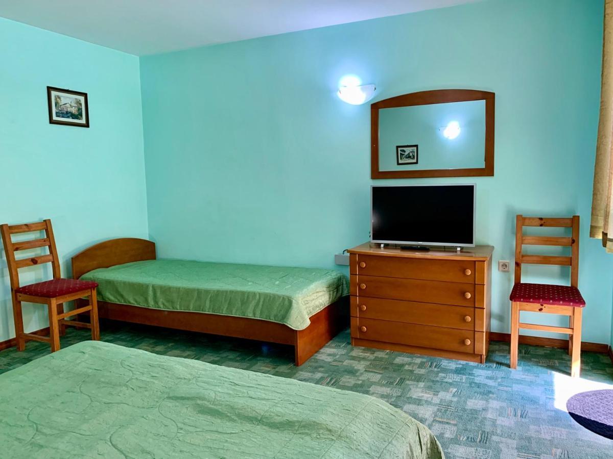 Sun House Ξενοδοχείο Τριάβνα Εξωτερικό φωτογραφία